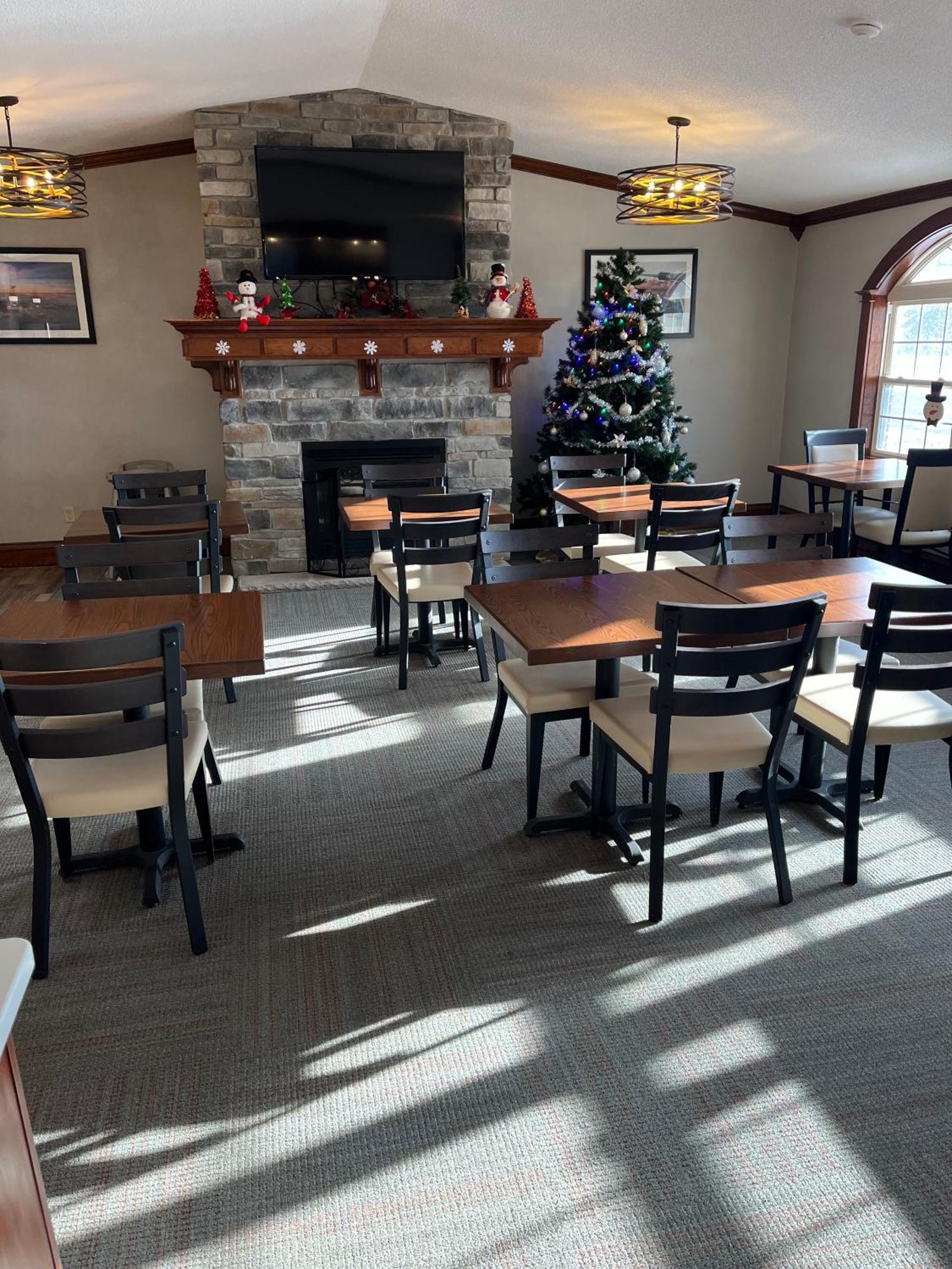 Fireside Inn And Suites Devils Lake Exterior foto