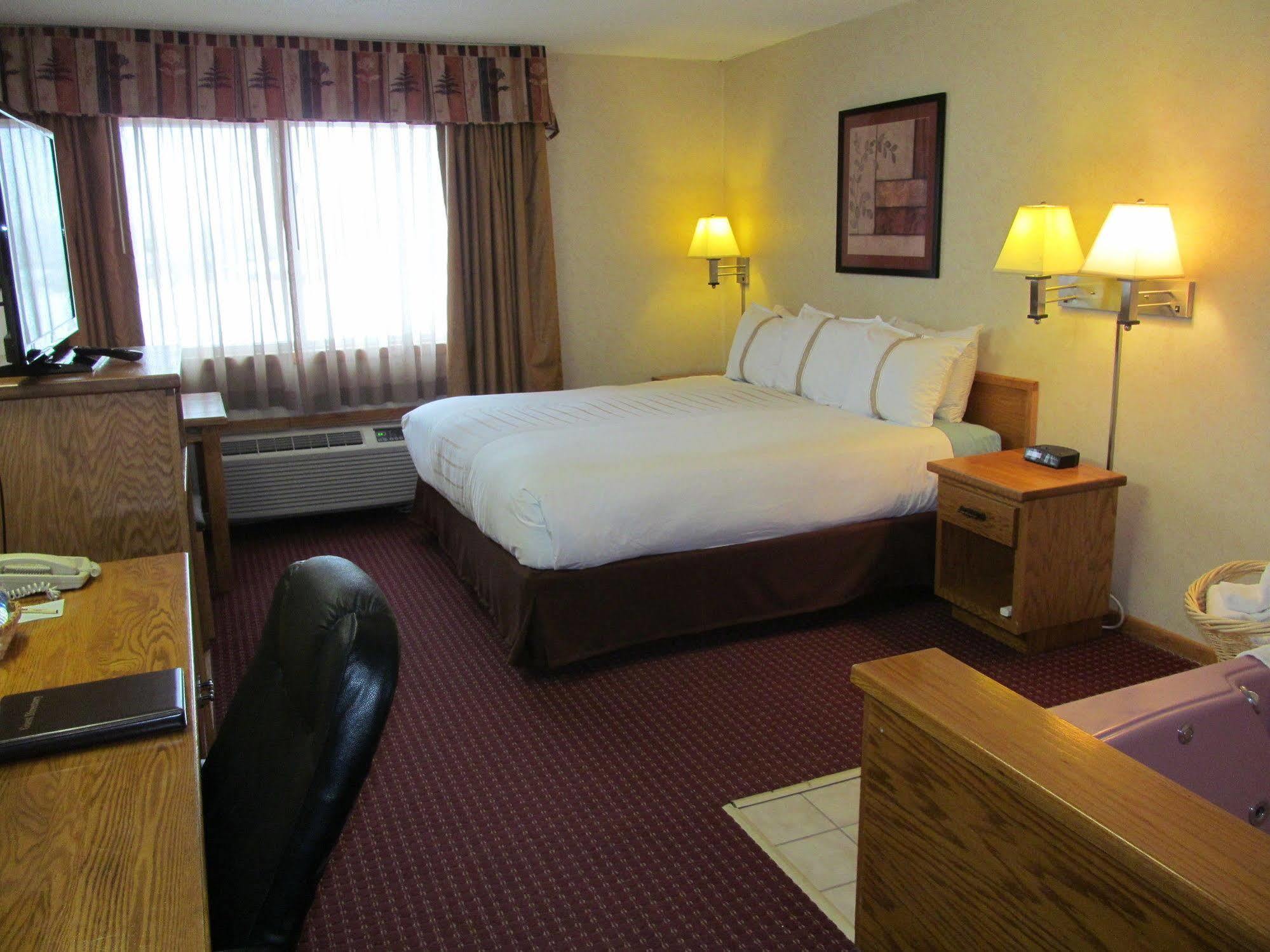 Fireside Inn And Suites Devils Lake Exterior foto