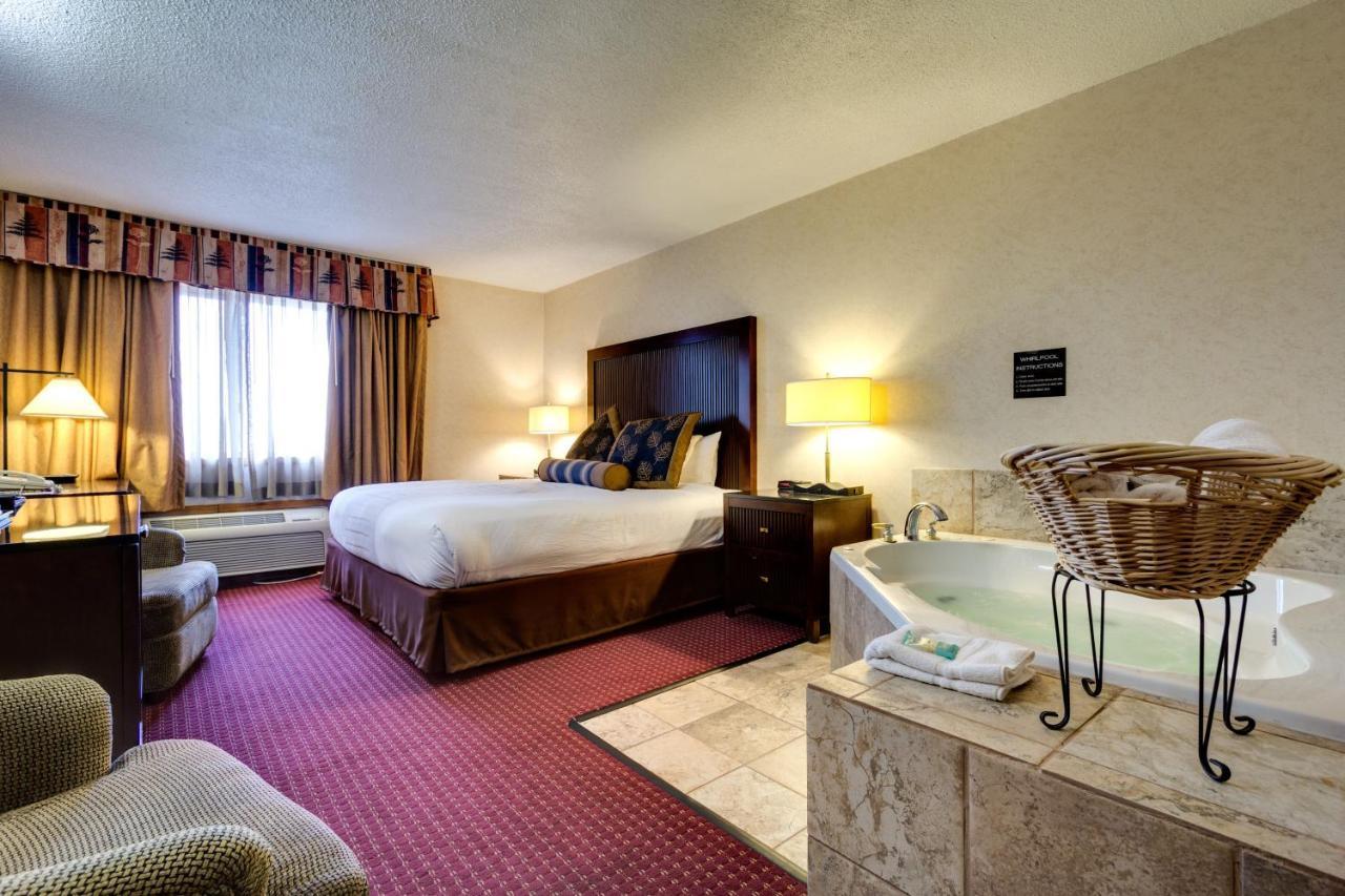 Fireside Inn And Suites Devils Lake Exterior foto
